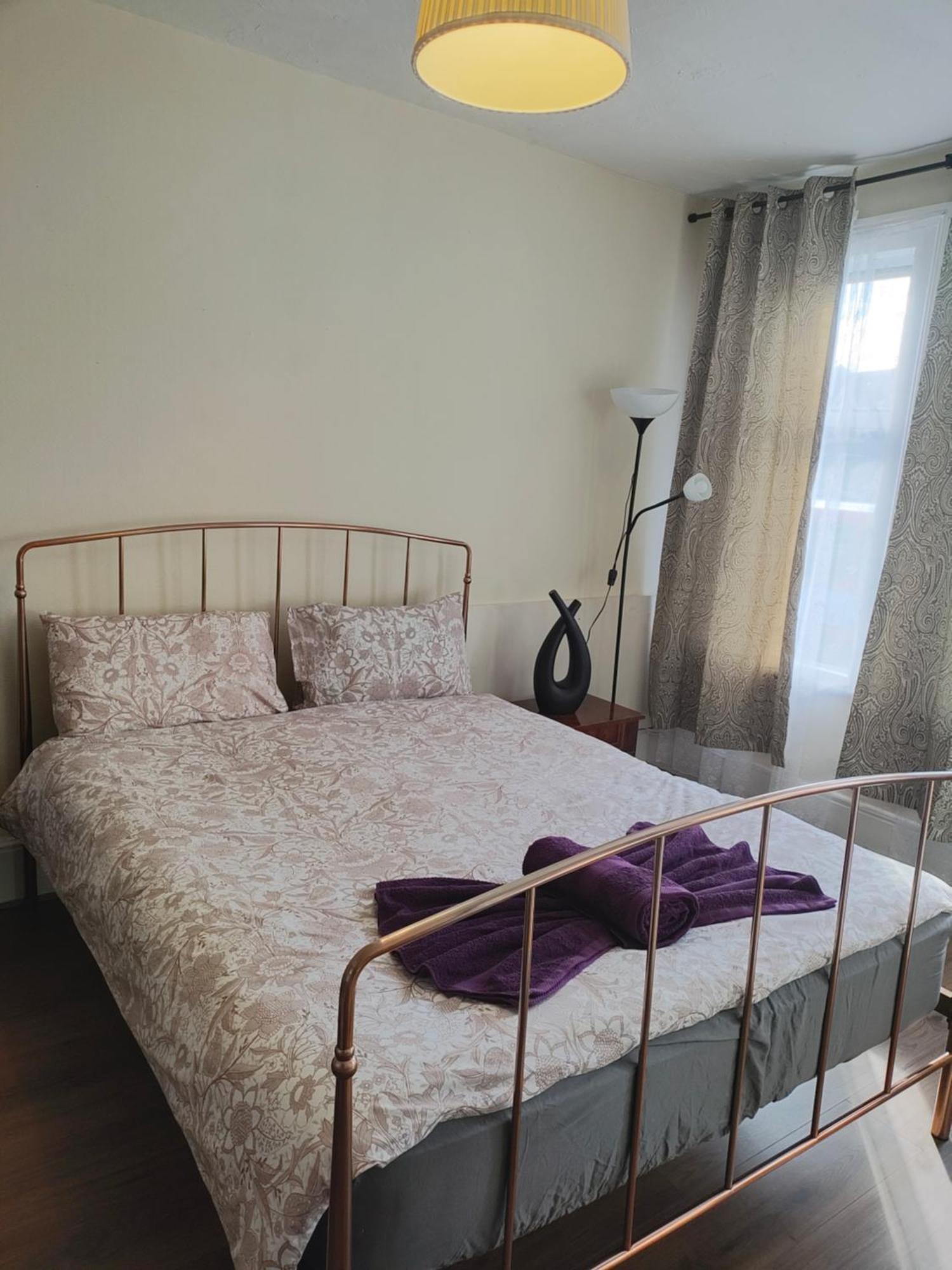 Pensión Elegant King Bed Get Away *